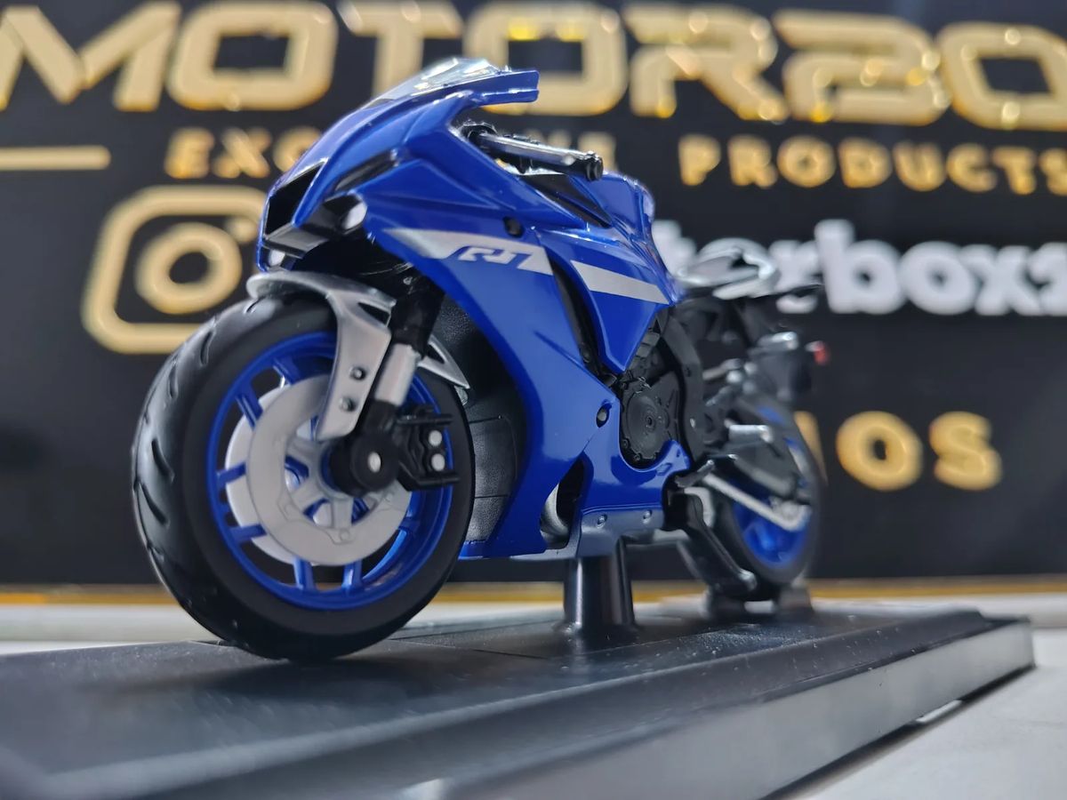 YAMAHA R1 2019 — foto 1