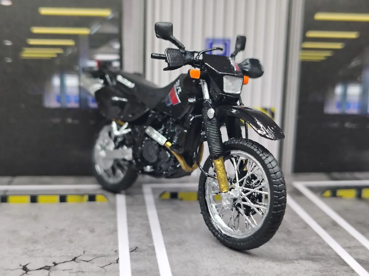 SUZUKI DR-650 — foto 1