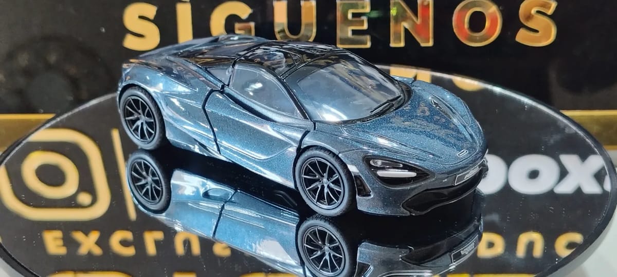 MC LAREN 720-S / BlLUE SKY — foto 1