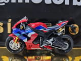 HONDA CBR 1000-RR - 1/12 — miniatura 3