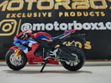 HONDA CBR 1000-RR - 1/12 — miniatura 8