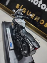 TRIUMPH TIGER 800 — miniatura 7