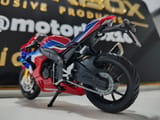 HONDA CBR 1000-RR - 1/12 — miniatura 4