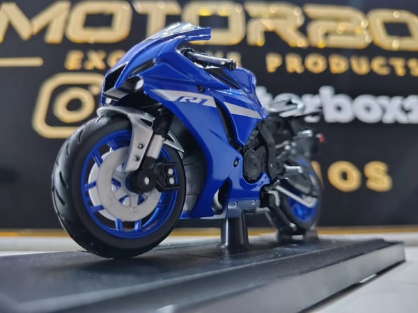 YAMAHA R1 2019