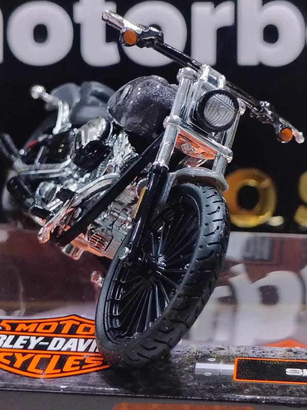 HARLEY DAVIDSON HD-01